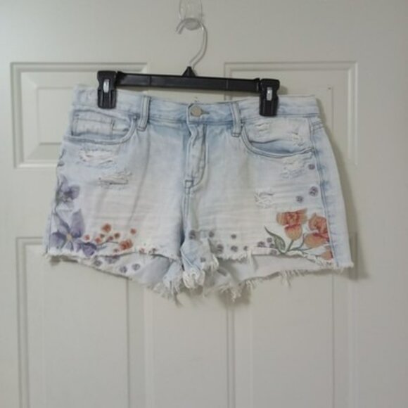Chelsea and Violet Size 28 Distressed Floral Embroidered Denim Shorts Women Blue - Picture 1 of 12